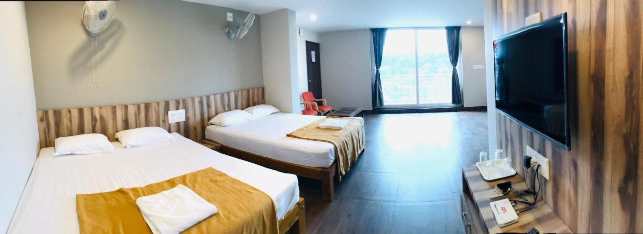 Hotel Sharada Residency Somvārpet Exterior foto
